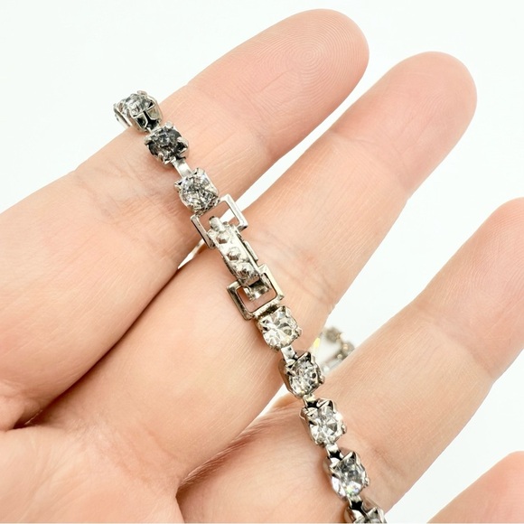 VINTAGE Classic 70/80s Rhinestones ART DECO Silver Tone Sparkly Choker Necklace - Picture 6 of 7